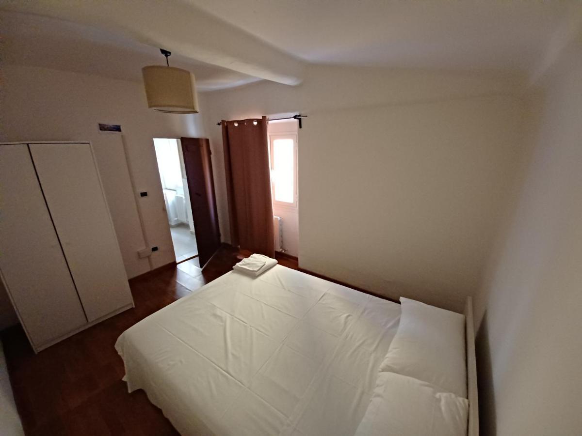 Apartament La Graziosa Del Carmine Genua Zewnętrze zdjęcie